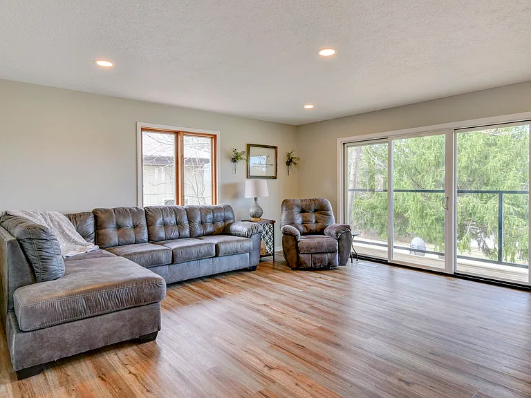 350 Campbell Point Rd #1 — Photo 4