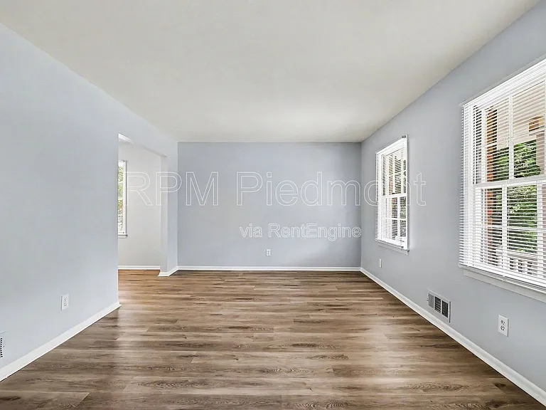 2642 Hatfield Cir SE — Photo 6