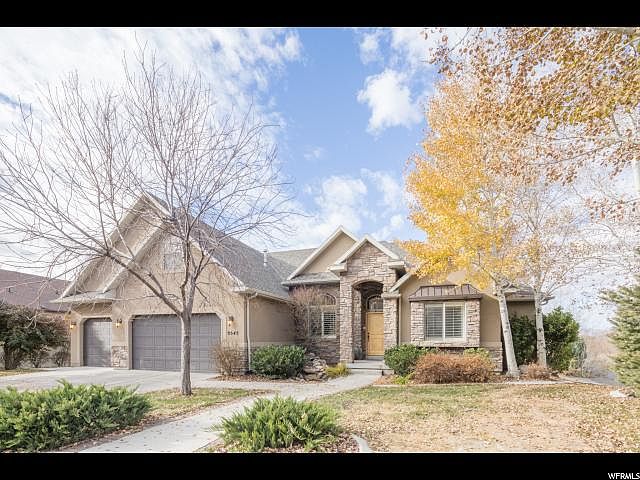 T　① 9545 N Aztec Dr, Cedar Hills, UT 84062 | Zillow