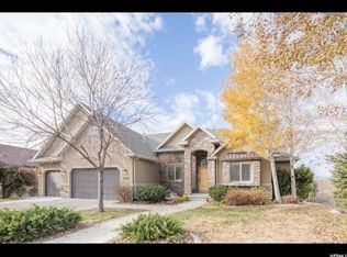 9545 N Aztec Dr, Cedar Hills, UT 84062