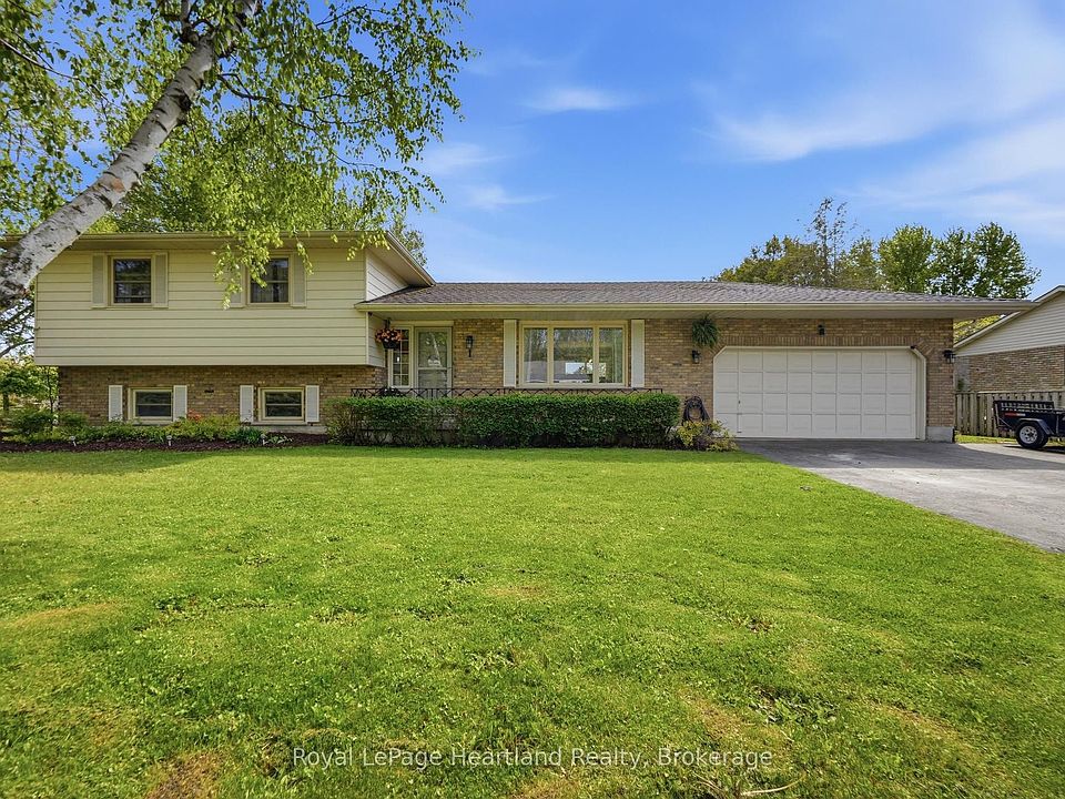 1st image of 36589 Dunlop Dr