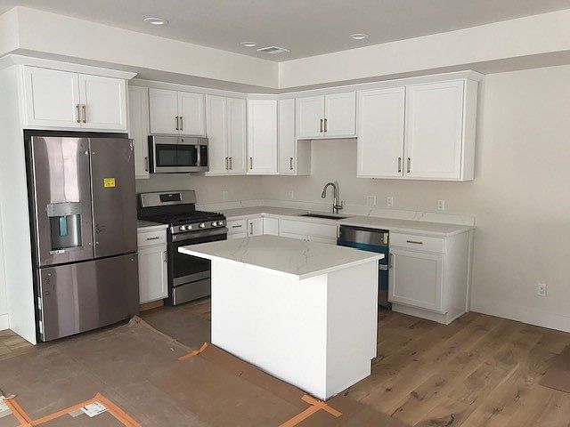 2nd image of 5395 Remington Dr #B