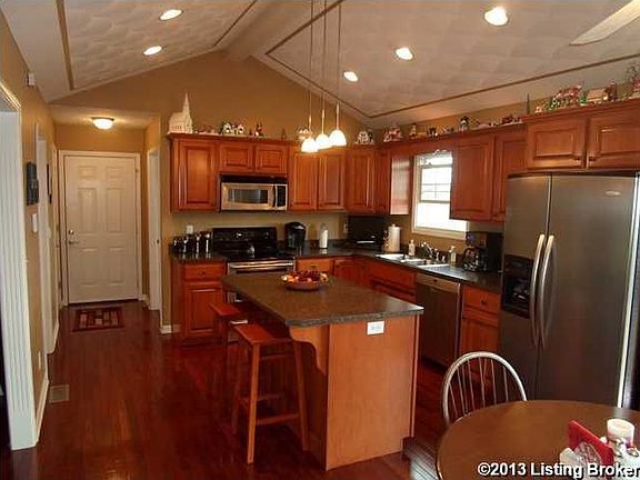5th image of 18 Little Woods Ct