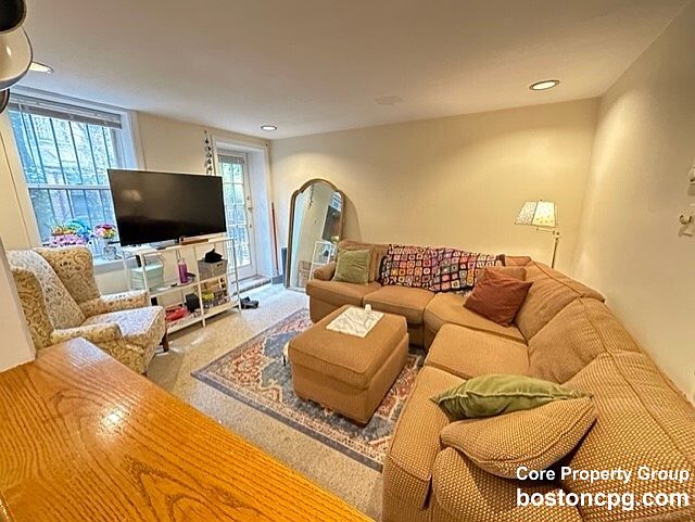1st image of 48 Phillips St APT 1