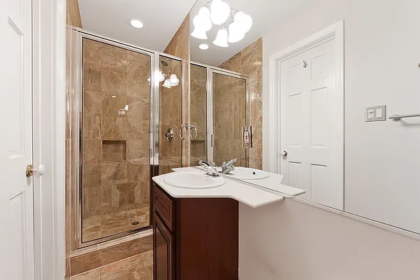 Rented by Nest Seekers International | media 29