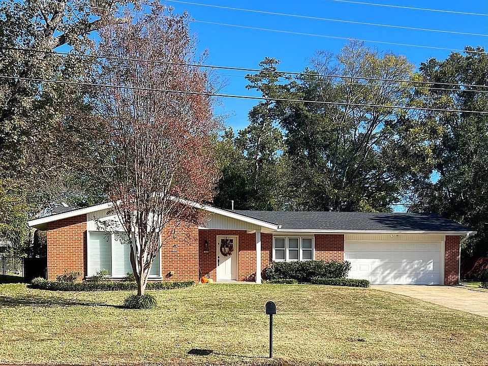 1st image of 1600 Auburn Dr