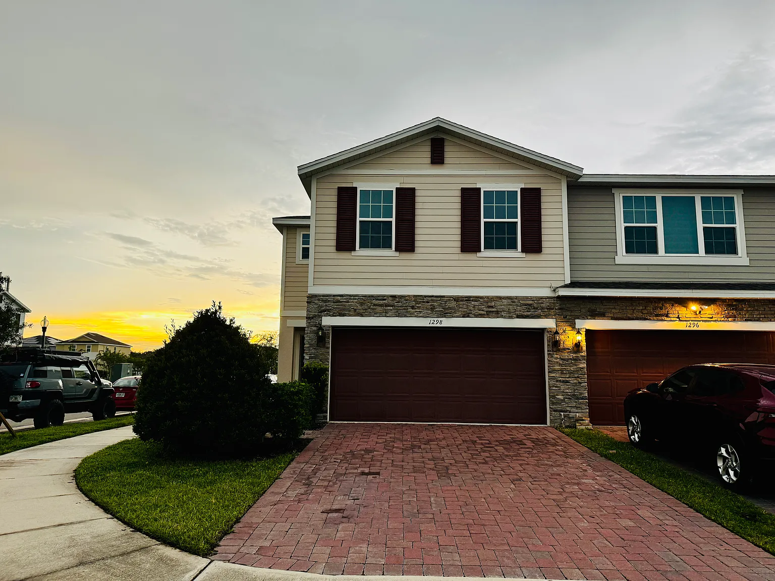 3 bed, 2.5 bath, 1918 sqft, $2,450 — Photo 1