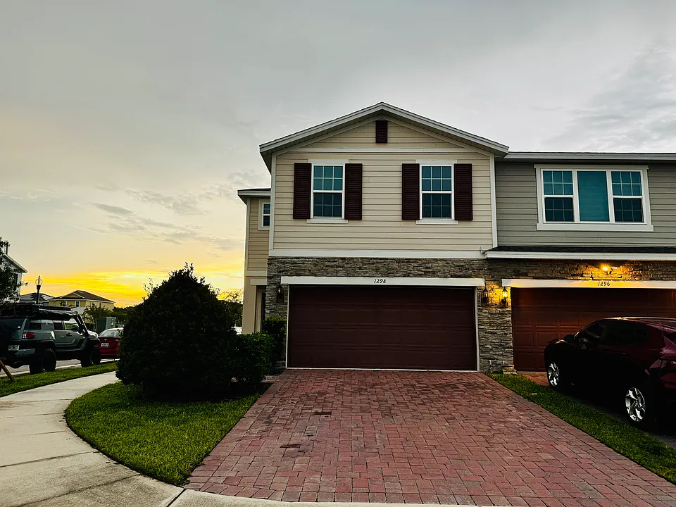 1298 Wispy Cypress Dr