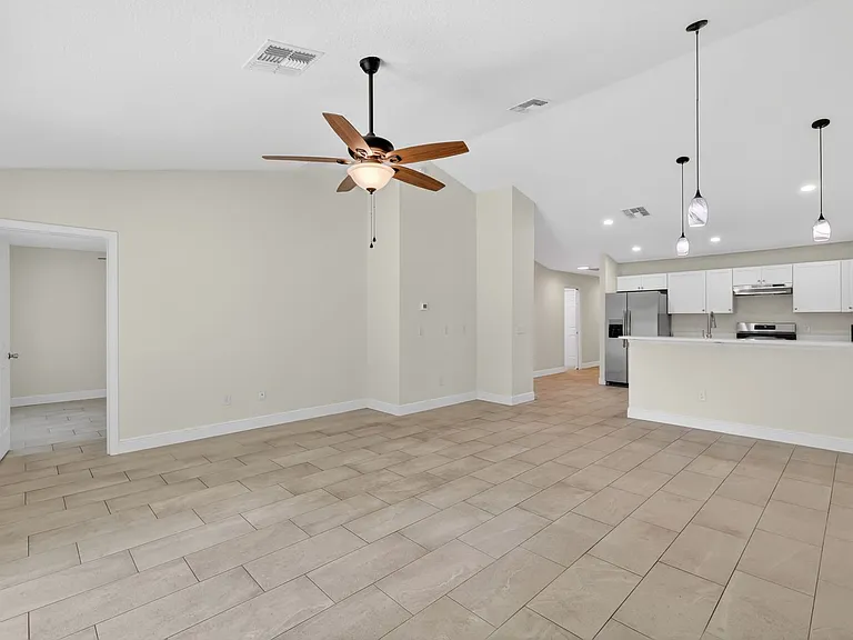 116 Dewitt Ct — Photo 7