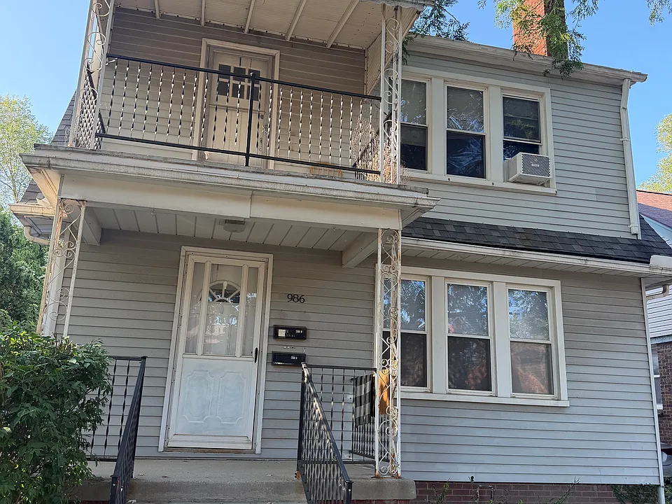986 Winchester Ave #1