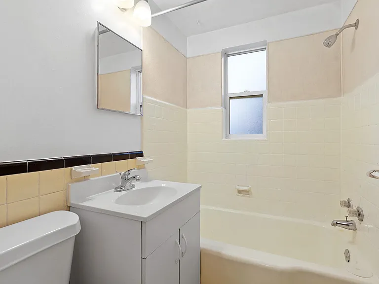 Cherry Street Townhomes — Photo 13