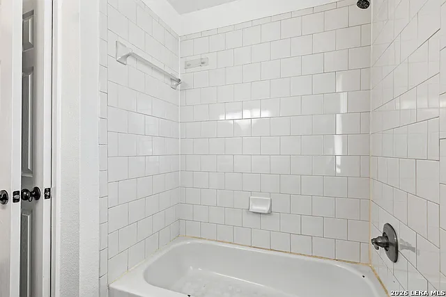 902 Amber Knl — Photo 22