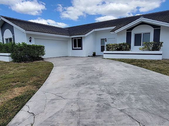 3rd image of 5750 W Waterford Dr
