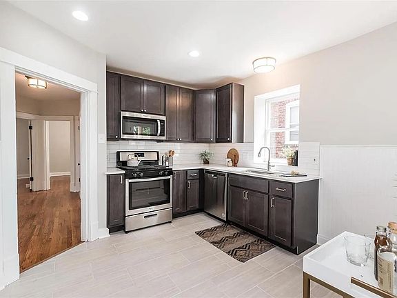 5th image of 3922 McDonald Ave
