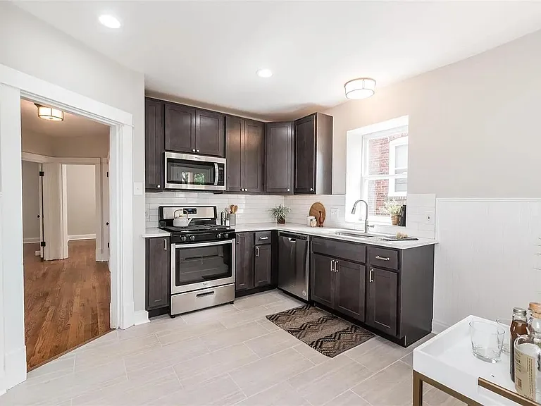 3922 McDonald Ave — Photo 5