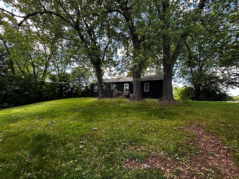 571 W County Rd E #W — Photo 2