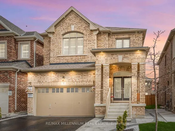 7 Vetch St, Brampton, ON L6Y 6C2