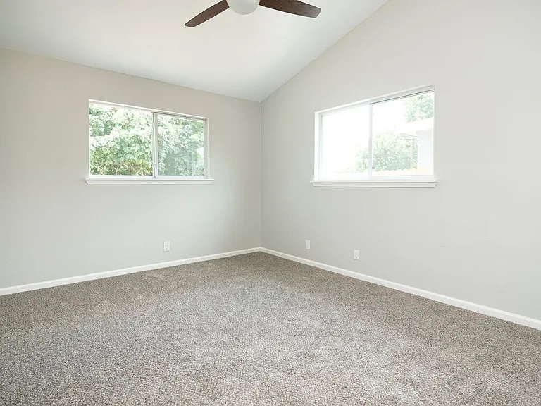 2526 Glen Springs Way — Photo 11