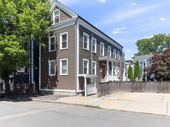 4th image of 327-329 Hurley St #2