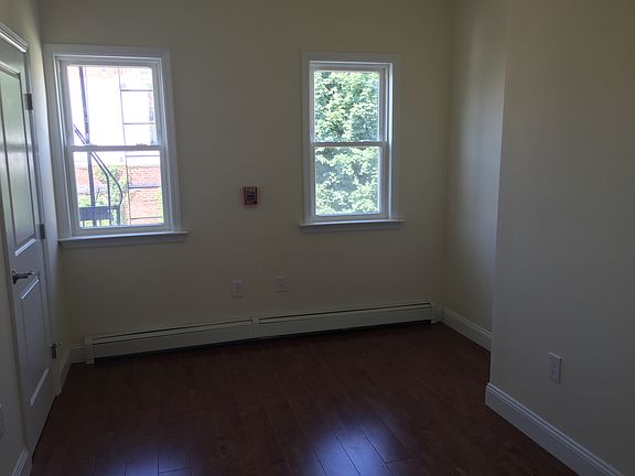 2nd image of 76 Hutton St APT 4