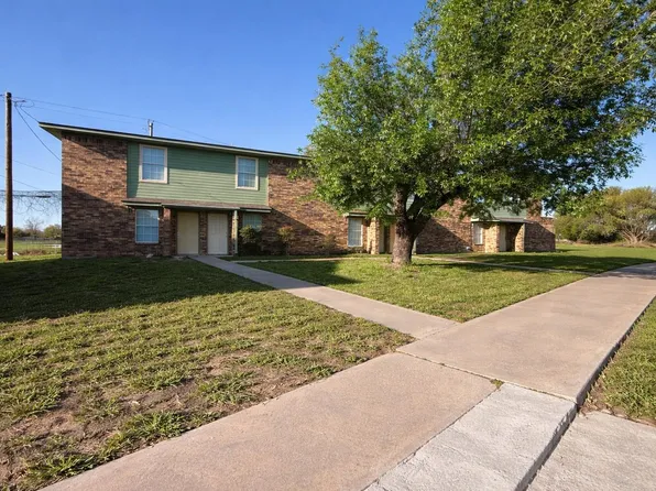 300 Meadow Dr, Rockdale, TX 76567