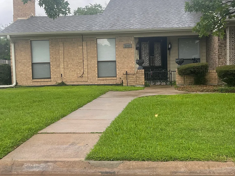 2622 Woodrow Blvd
