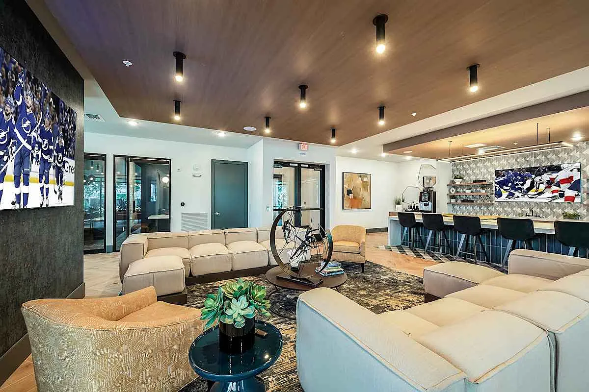 The Citizen at Waterset Luxury Apartments — Photo 3