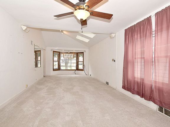 5th image of 1928 N 74th Ct
