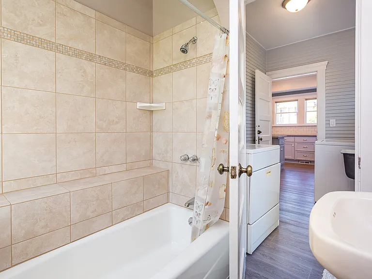 3425 Albatross St — Photo 25