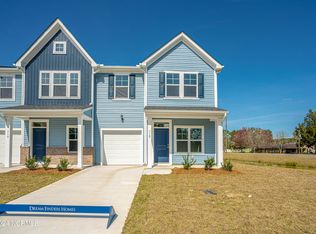 712 NW Palm Frond Way, Calabash, NC 28467