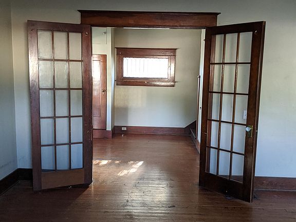 2nd image of 1055 Isaacs Ave #1