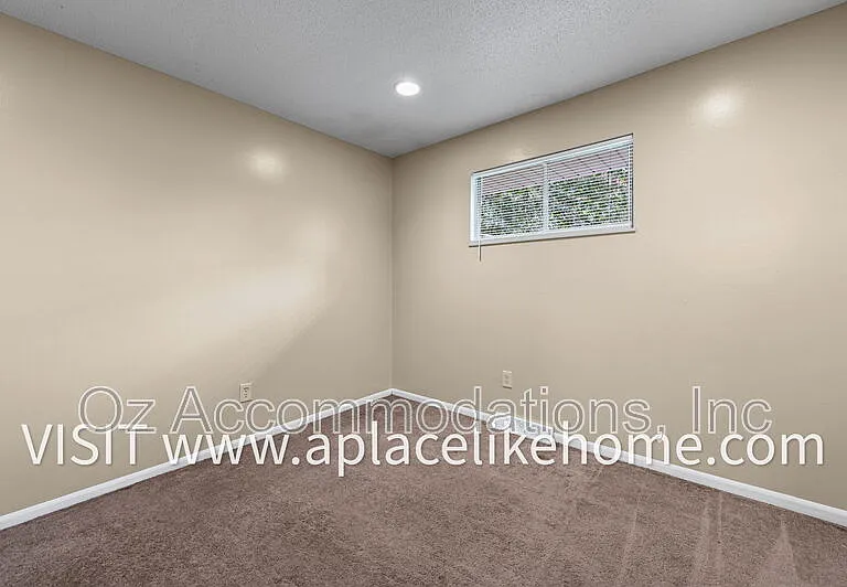 5807 Goddard St — Photo 10