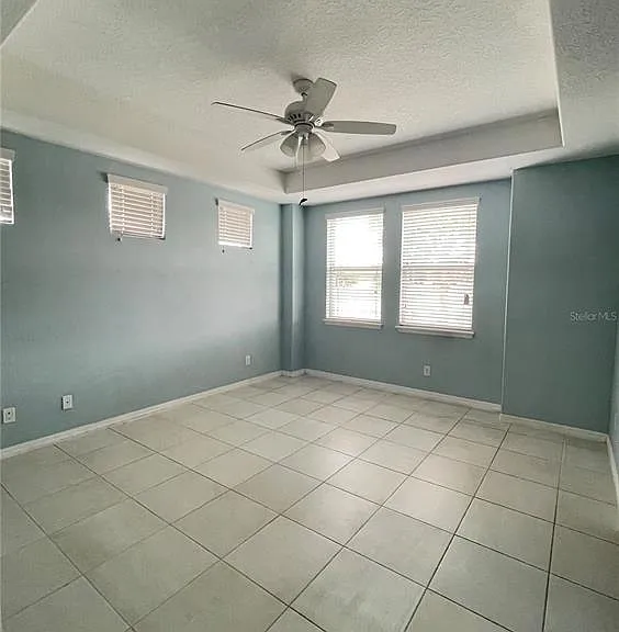 11807 Vermillion Ave — Photo 8