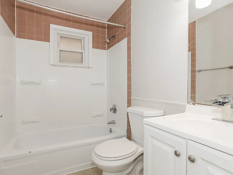 3611 Schwartze Ave #3 — Photo 10
