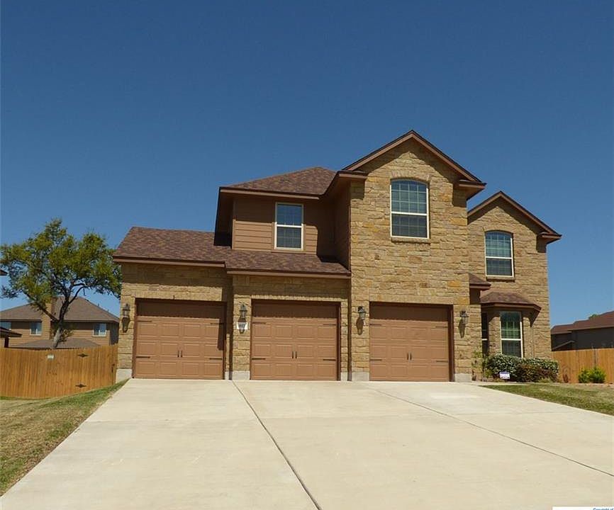 1st image of 817 Siena Ct