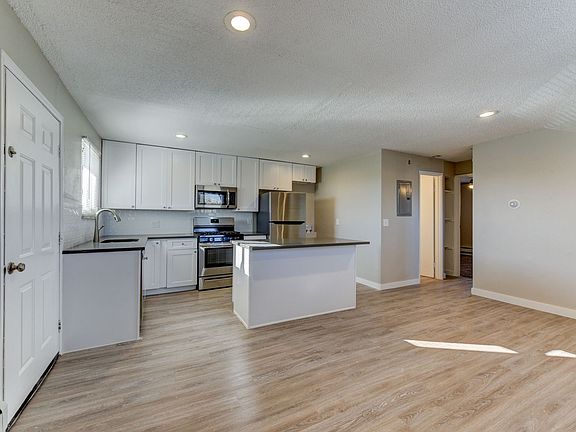 3rd image of 2955 Vallejo St APT 23