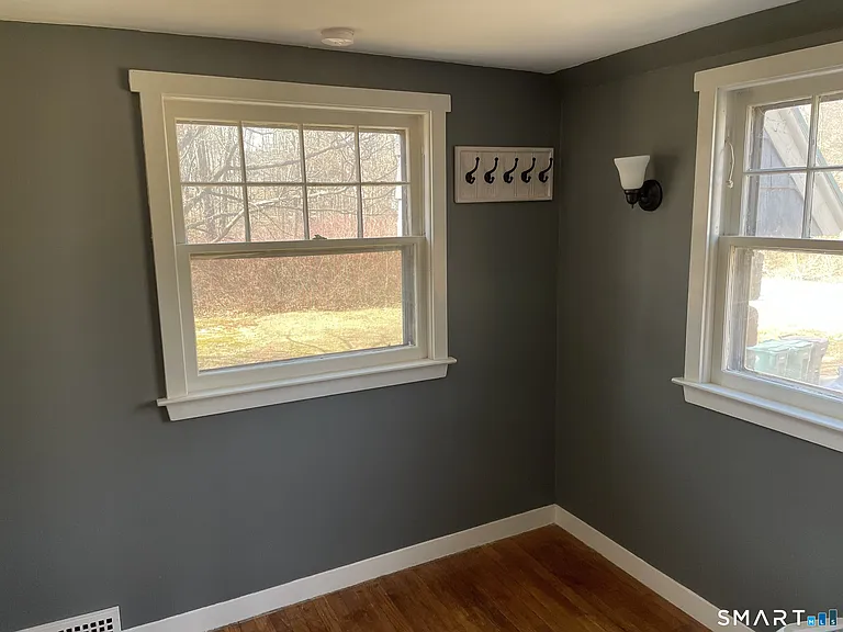 625 Maple Ave — Photo 19