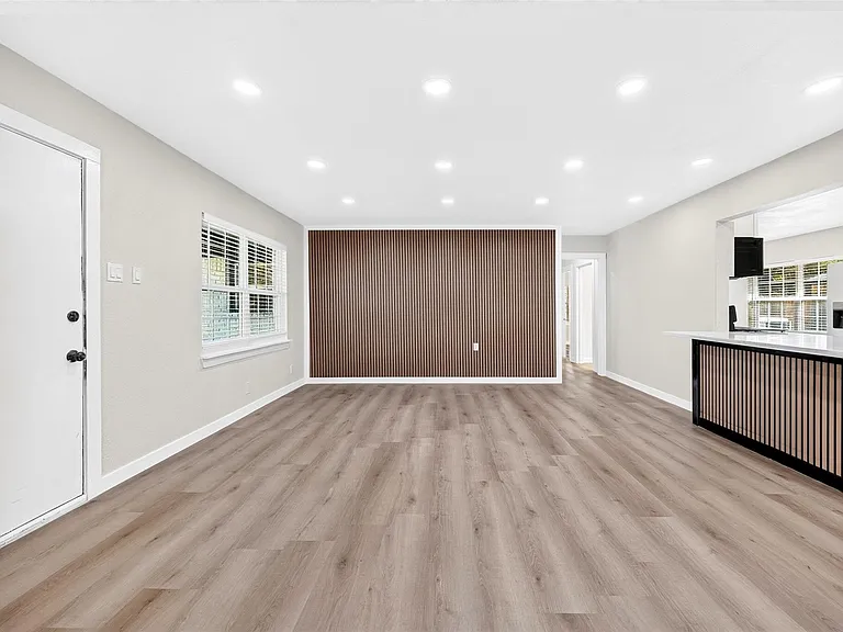 1202 Dogwood Dr — Photo 12