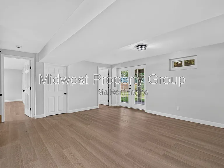 13 S Perry Cir — Photo 32