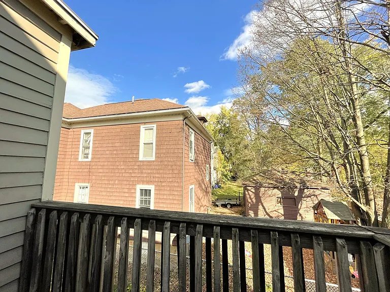 110-112 Elm St #112B — Photo 24