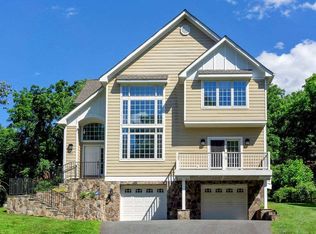 852 Saint Charles Ave, Charlottesville, VA 22902
