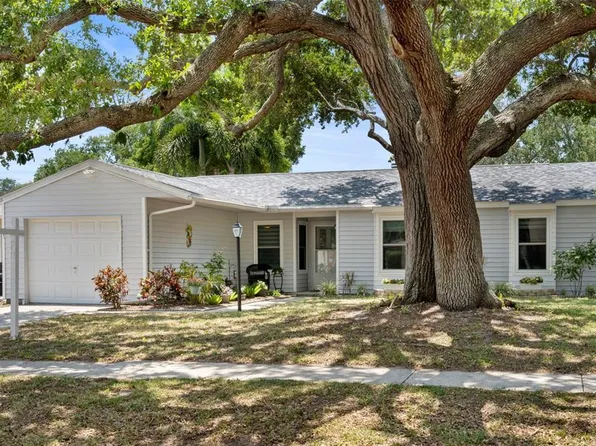 2061 Charter Oaks Dr, Clearwater, FL 33763