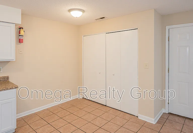 The Cove Apartments — Photo 26