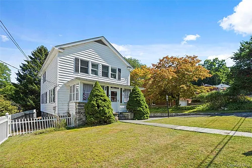 81 Hudson Ave Photo 1