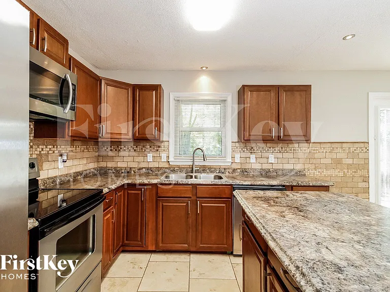 4923 Shady Pine Dr — Photo 4