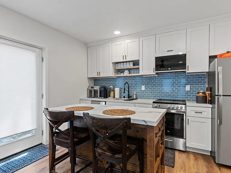 1634 W Swain Rd — Photo 6