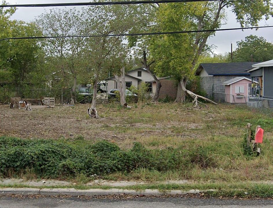 2nd image of 538 N San Felipe Ave #1