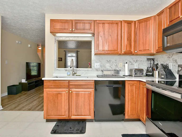 3043 Armory Dr — Photo 14