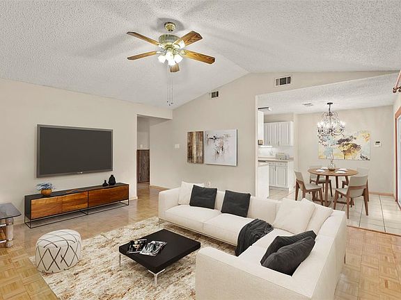 3rd image of 1129 High Valley Dr