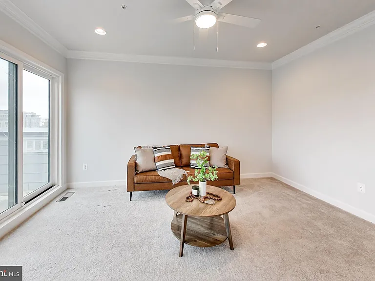 517 Windboard Way — Photo 32